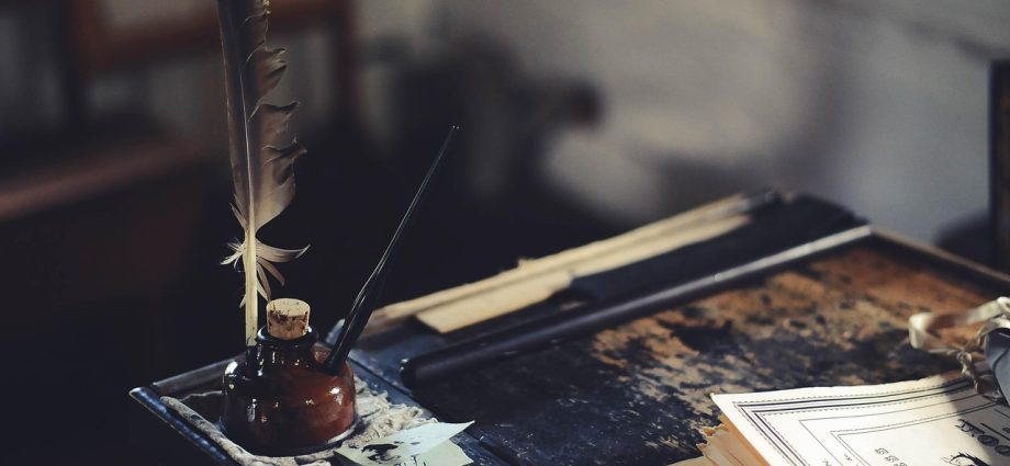 Desk, ink, feather — Gap Year Programs for Experiential Learning and Discovery