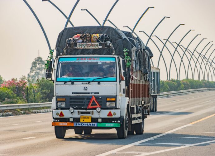 Udaan acquires LYNK Logistics
